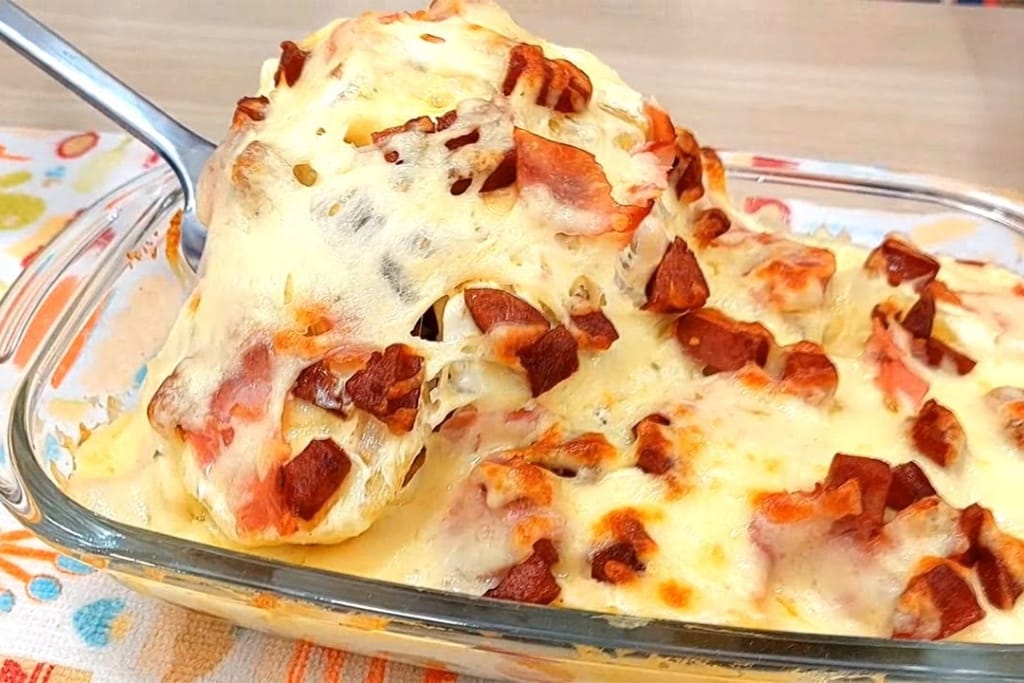 Batata recheada de forno: uma opção deliciosa e prática para o almoço ou jantar em qualquer dia da semana.