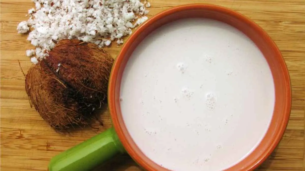 Como Fazer Farinha de Coco e Leite de Coco