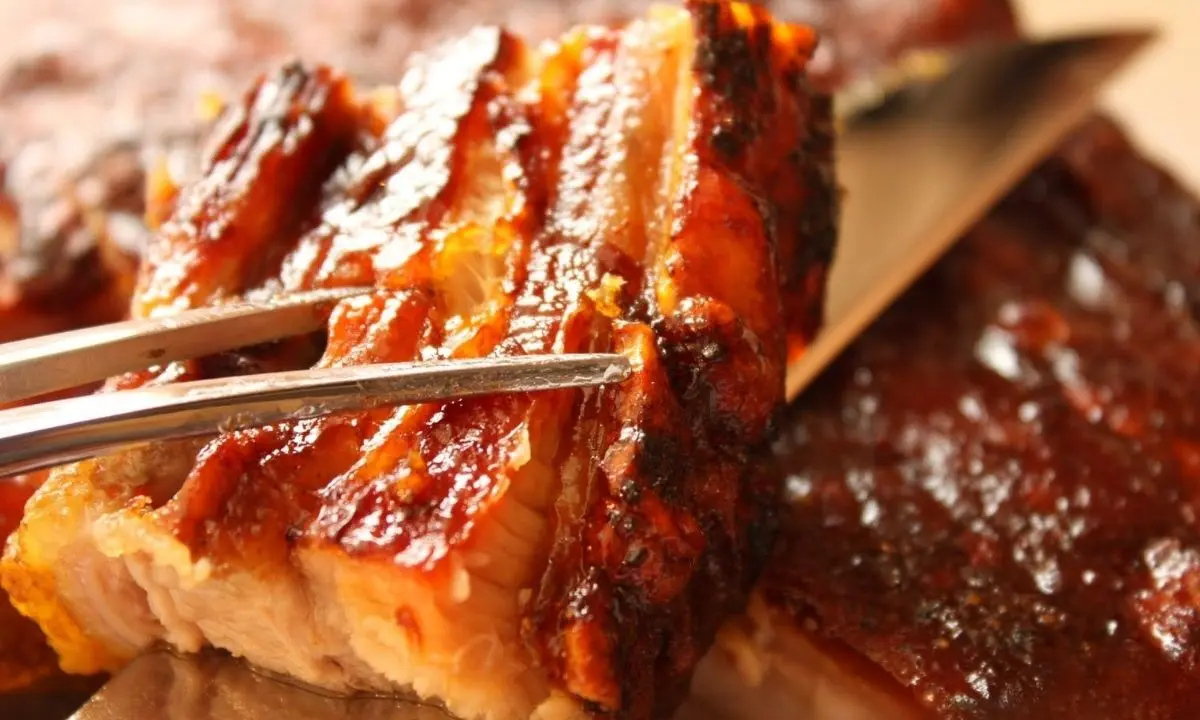 Panceta na Pressão com Molho Barbecue Caseiro