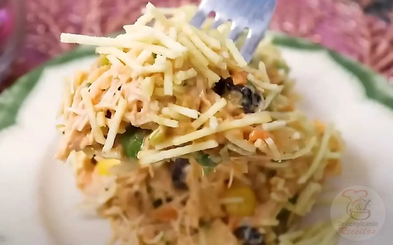 Como Fazer Salpicão de Atum